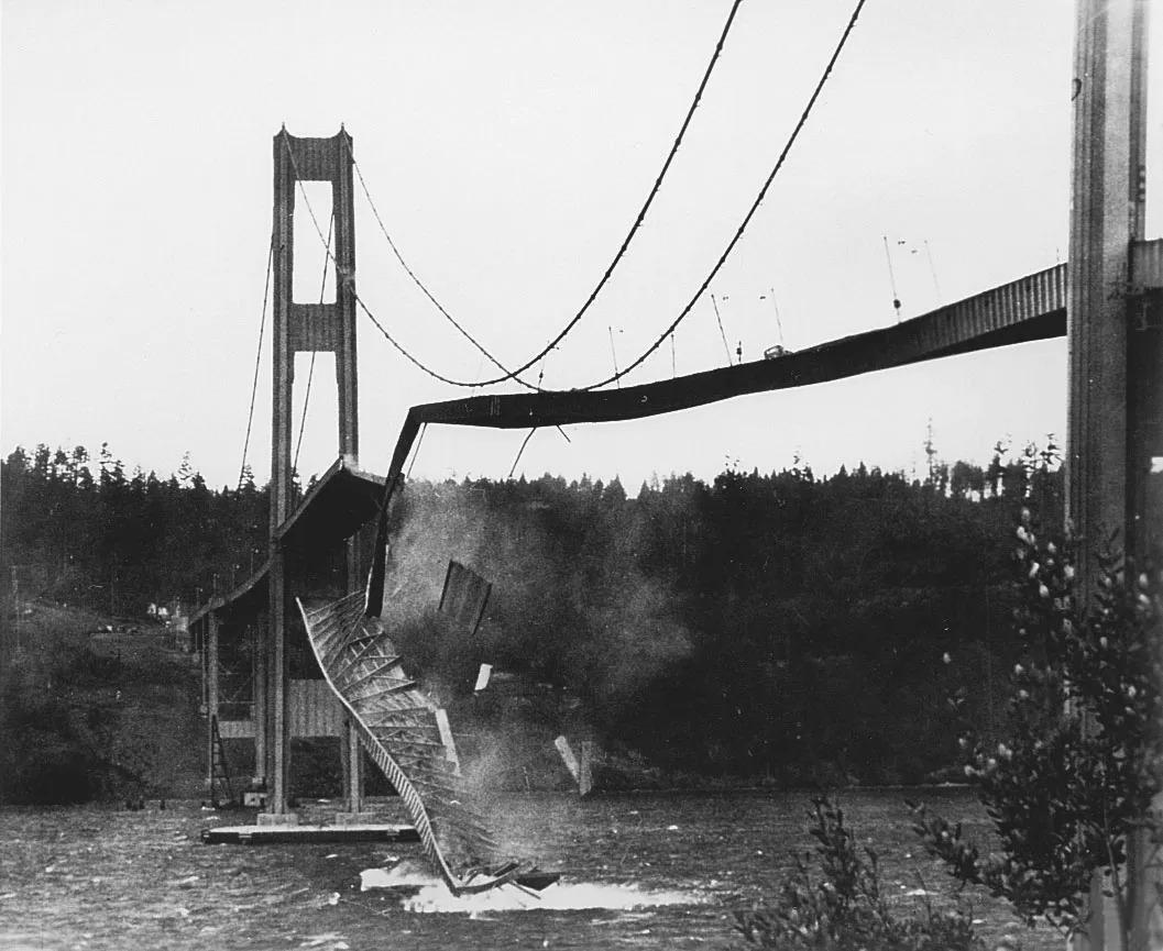 Tacoma-Narrows-Bridge